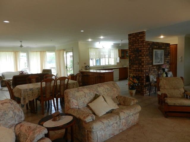 52 Elizabeth Street, MIRANI QLD 4754, Mirani - Thumbnail 2