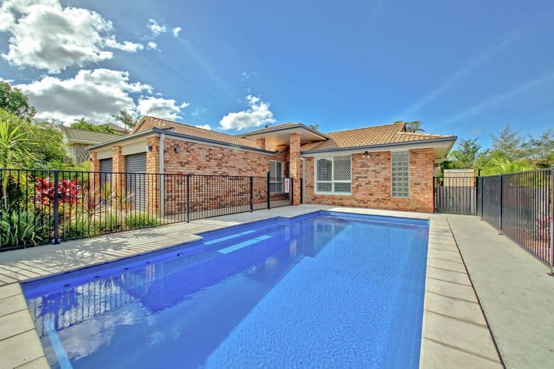10 Vauton Court, Arana Hills - Image 1