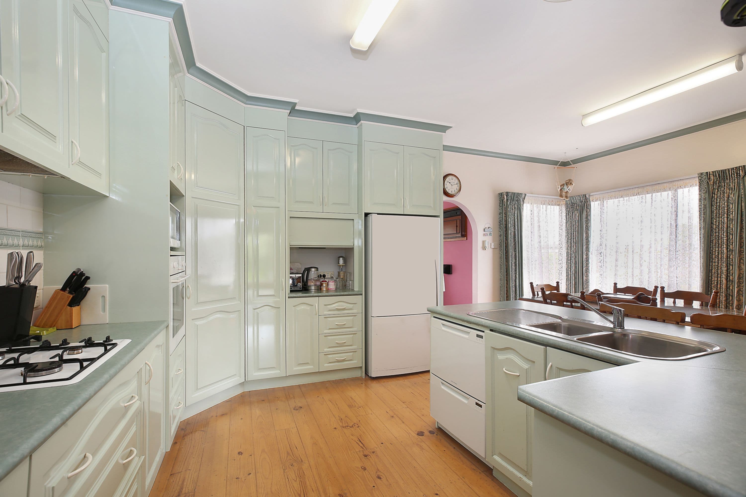 9 Scott Street, Cobden VIC 3266, Cobden - Thumbnail 3