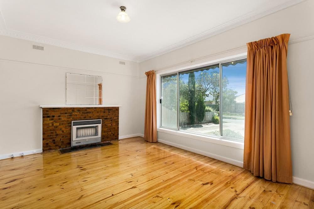 11 Sapphire Street, Essendon West VIC 3040, Essendon West - Thumbnail 2