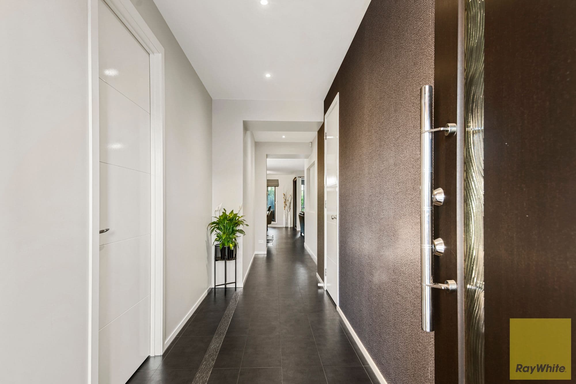 11 Fieldwren Drive, Williams Landing VIC 3027, Williams Landing - Thumbnail 4