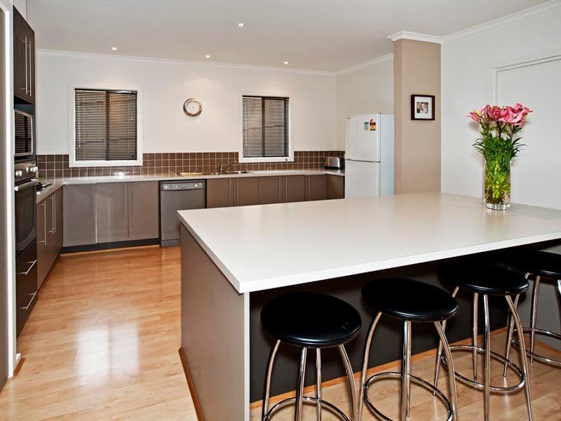 12 Stanfield Drive, WANDANA HEIGHTS VIC 3216, Wandana Heights - Thumbnail 4