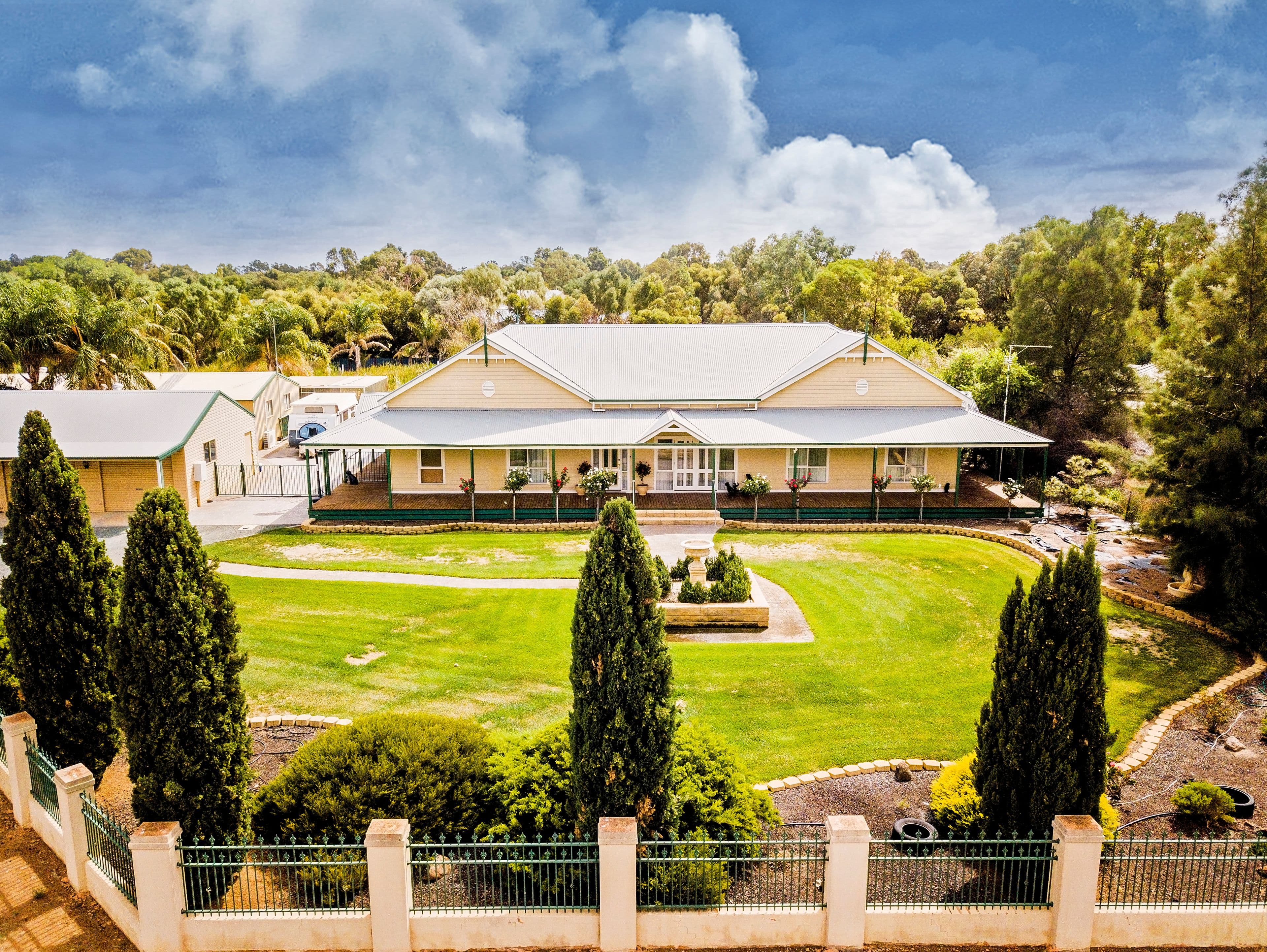 11 Bateman Drive, Echuca VIC 3564, Echuca - Image 1