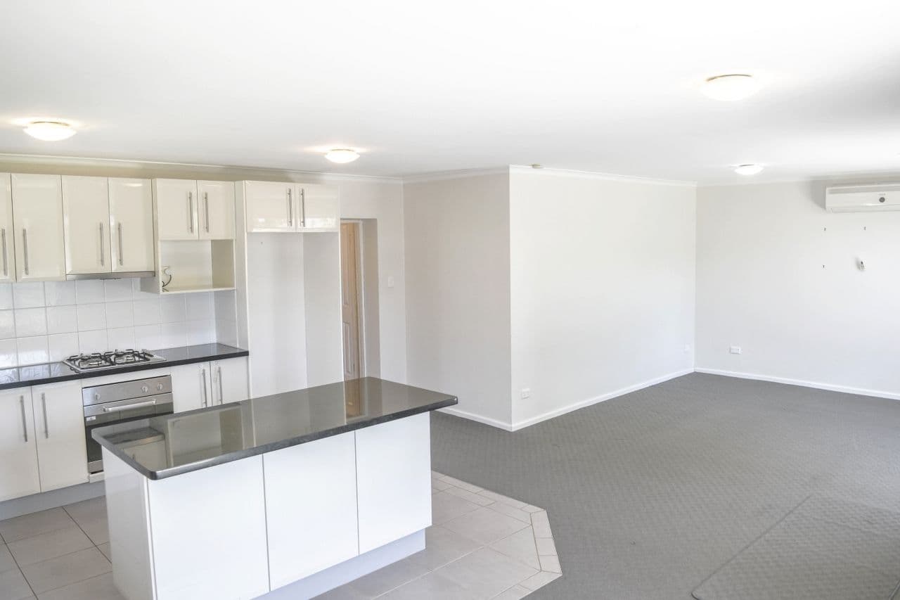 12 Vine Street, South Bathurst - Thumbnail 2