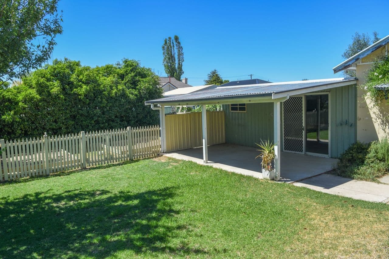 12 Vine Street, South Bathurst - Thumbnail 8