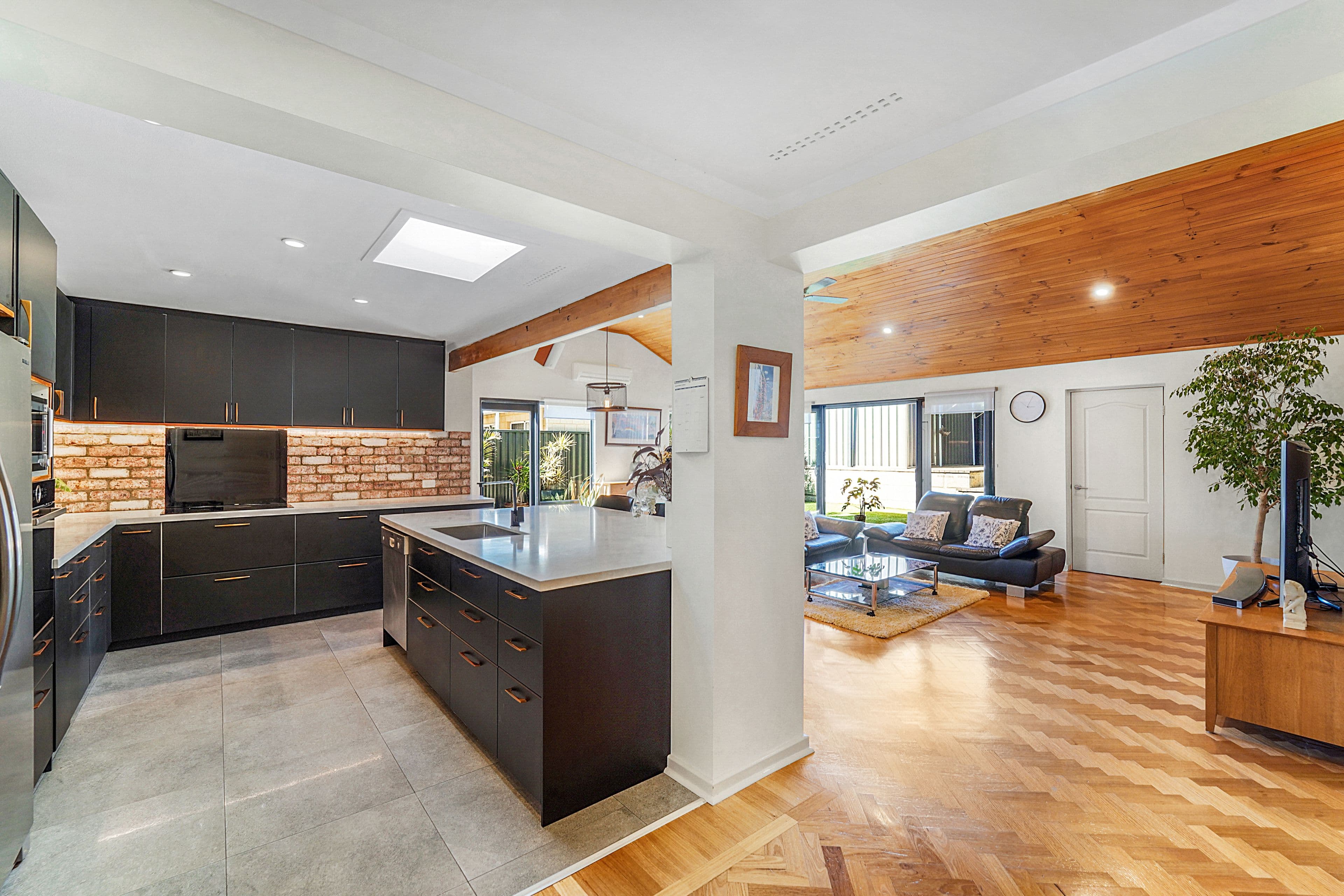 34 Batavia Place, Kallaroo WA 6025, Kallaroo - Thumbnail 4