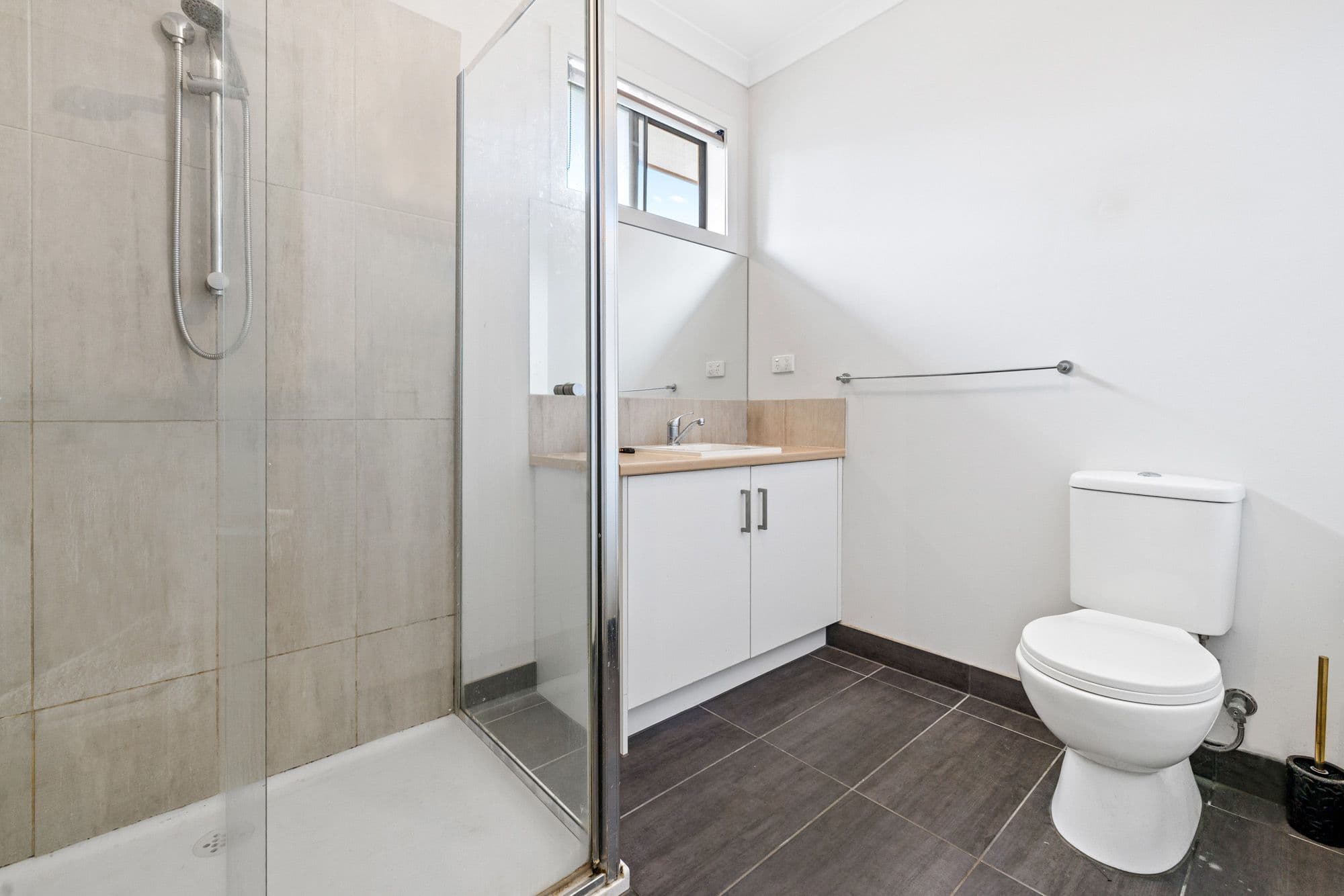 2 League Street, Werribee VIC 3030, Werribee - Thumbnail 7