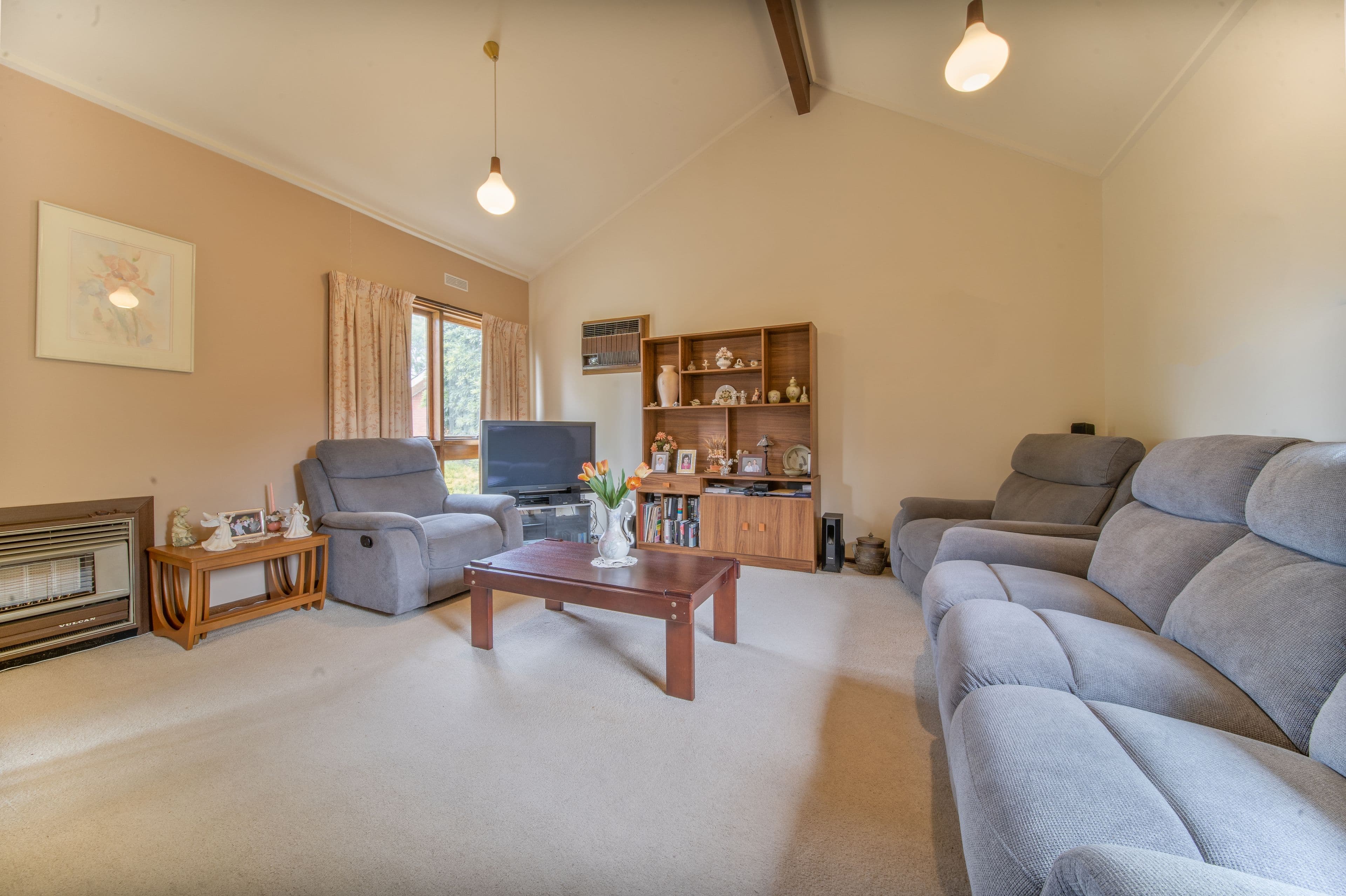 10 Boronia Crescent, Strathdale VIC 3550, Strathdale - Thumbnail 3