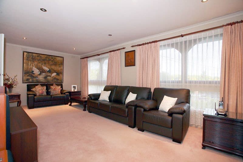 14 Saturn Terrace, DONCASTER EAST VIC 3109, Doncaster East - Thumbnail 2