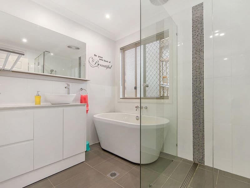 14 Nandi Terrace, Pacific Pines QLD 4211, Pacific Pines - Thumbnail 4