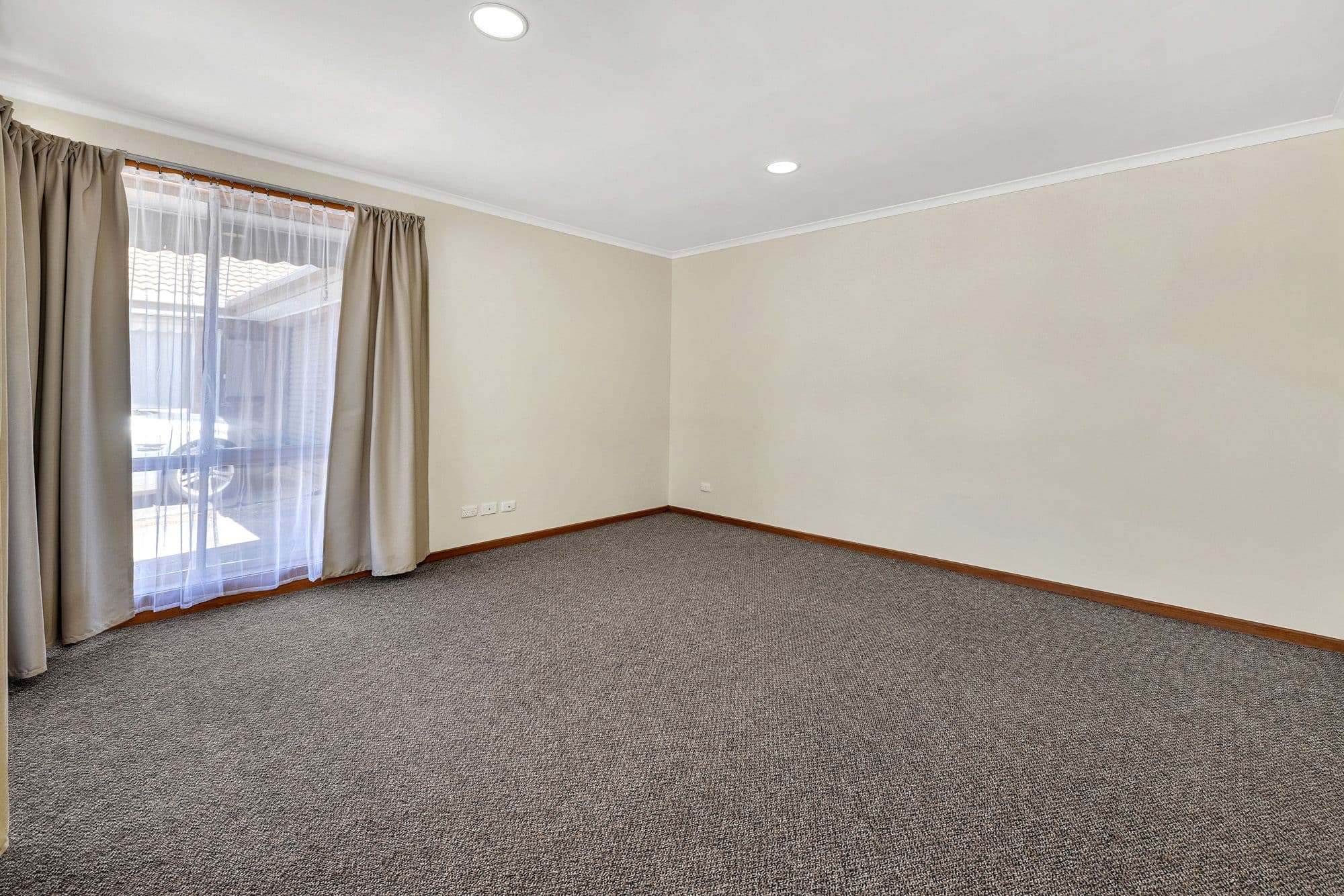 30 Silvereye Crescent, Werribee VIC 3030, Werribee - Thumbnail 3