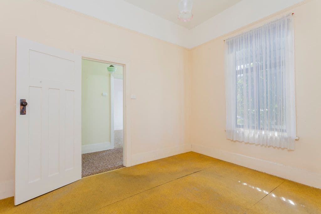 113 Clarence Street, GEELONG WEST VIC 3218, Geelong West - Thumbnail 4