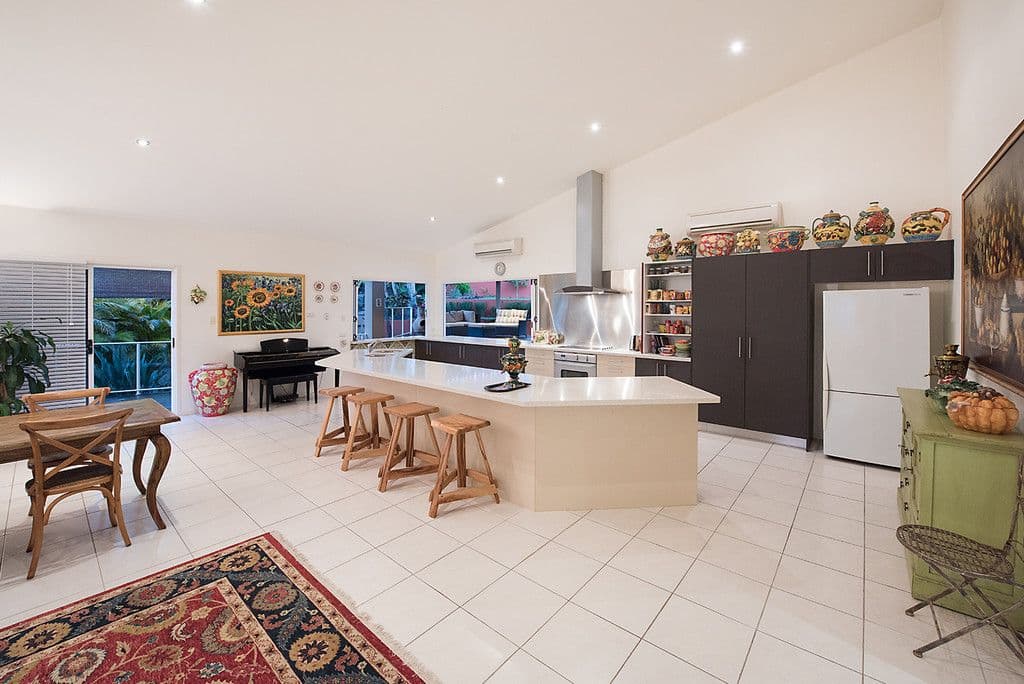 9 Hillside Court, Little Mountain QLD 4551, Little Mountain - Thumbnail 2