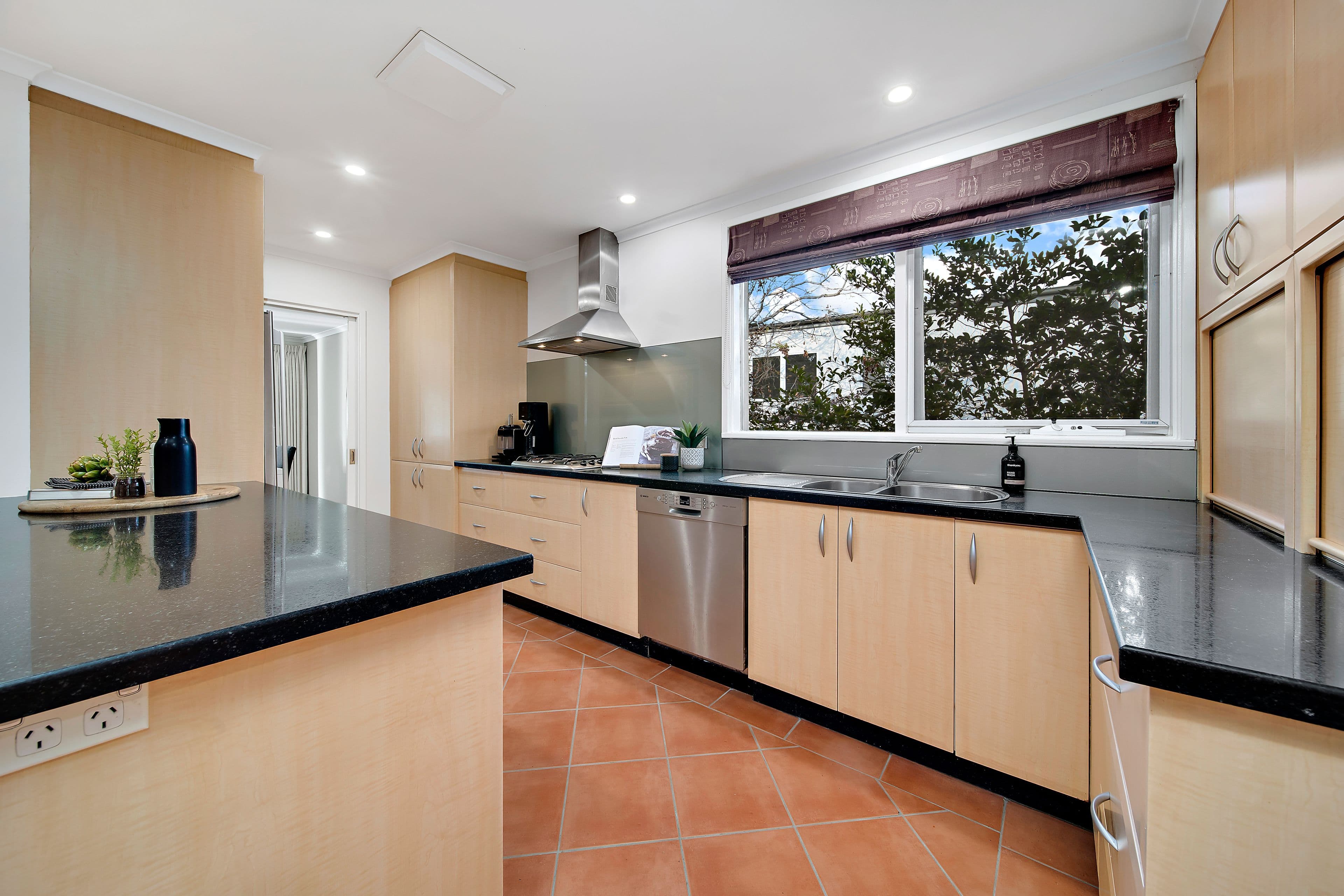 42 Davis Street, Weetangera ACT 2614, Weetangera - Thumbnail 6