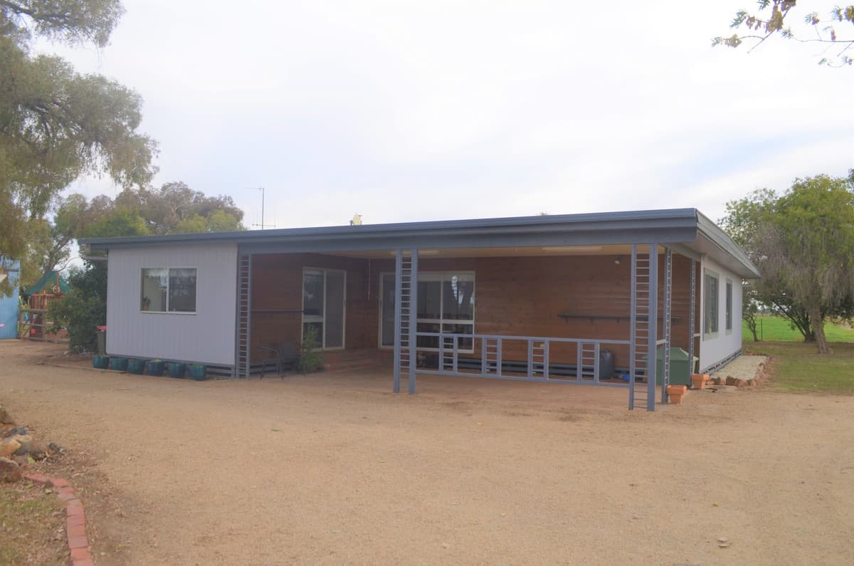 843 Fuzzards Road, Waaia, Waaia - Thumbnail 2