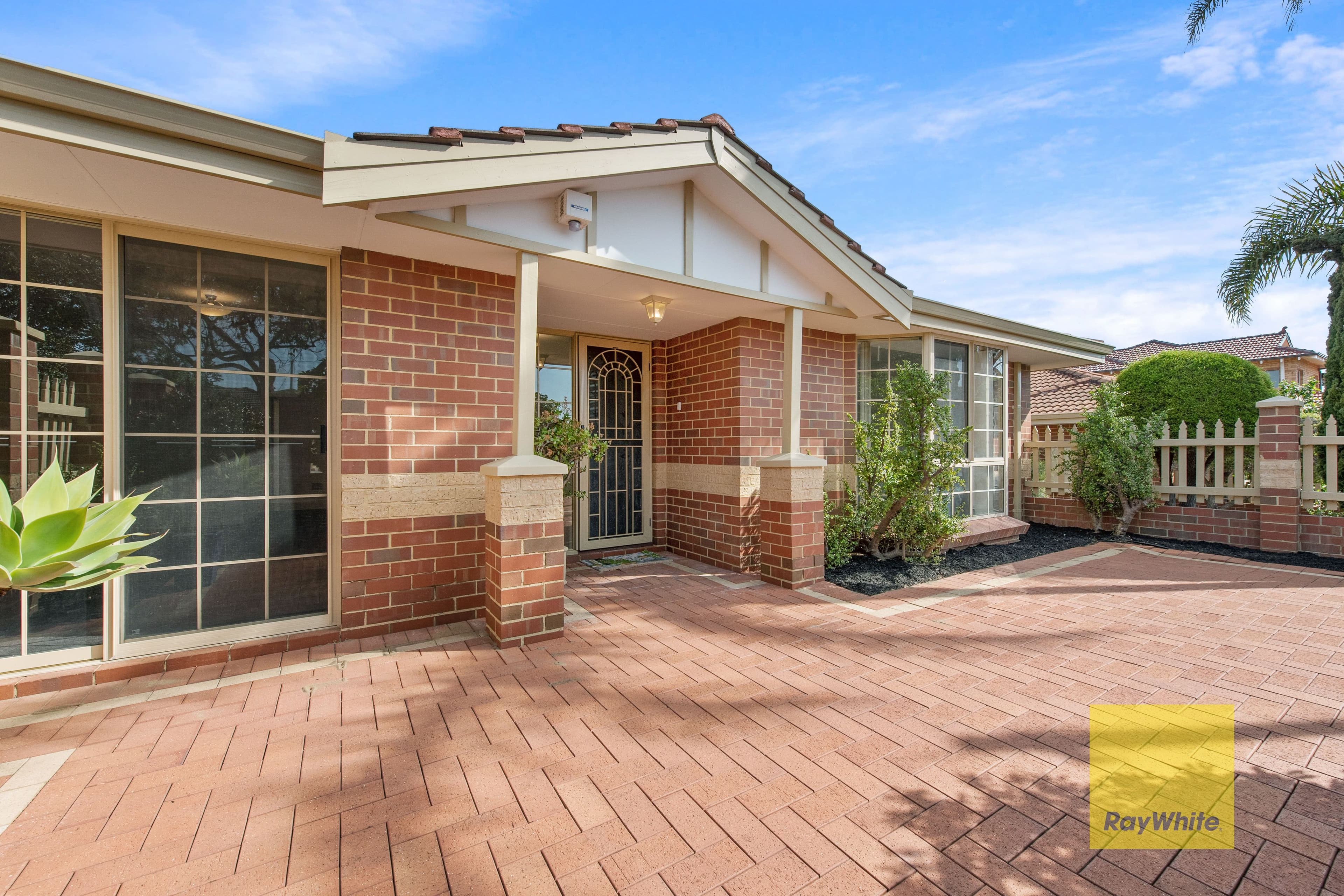 90 Lawley Street, Tuart Hill WA 6060, Tuart Hill - Thumbnail 3