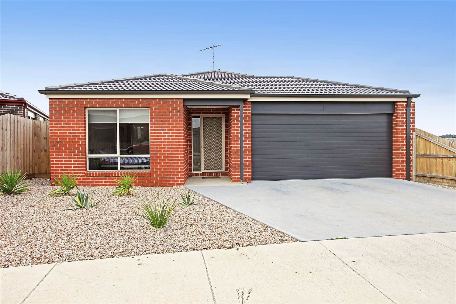 4 Viogner Place, WAURN PONDS VIC 3216, Waurn Ponds - Image 1
