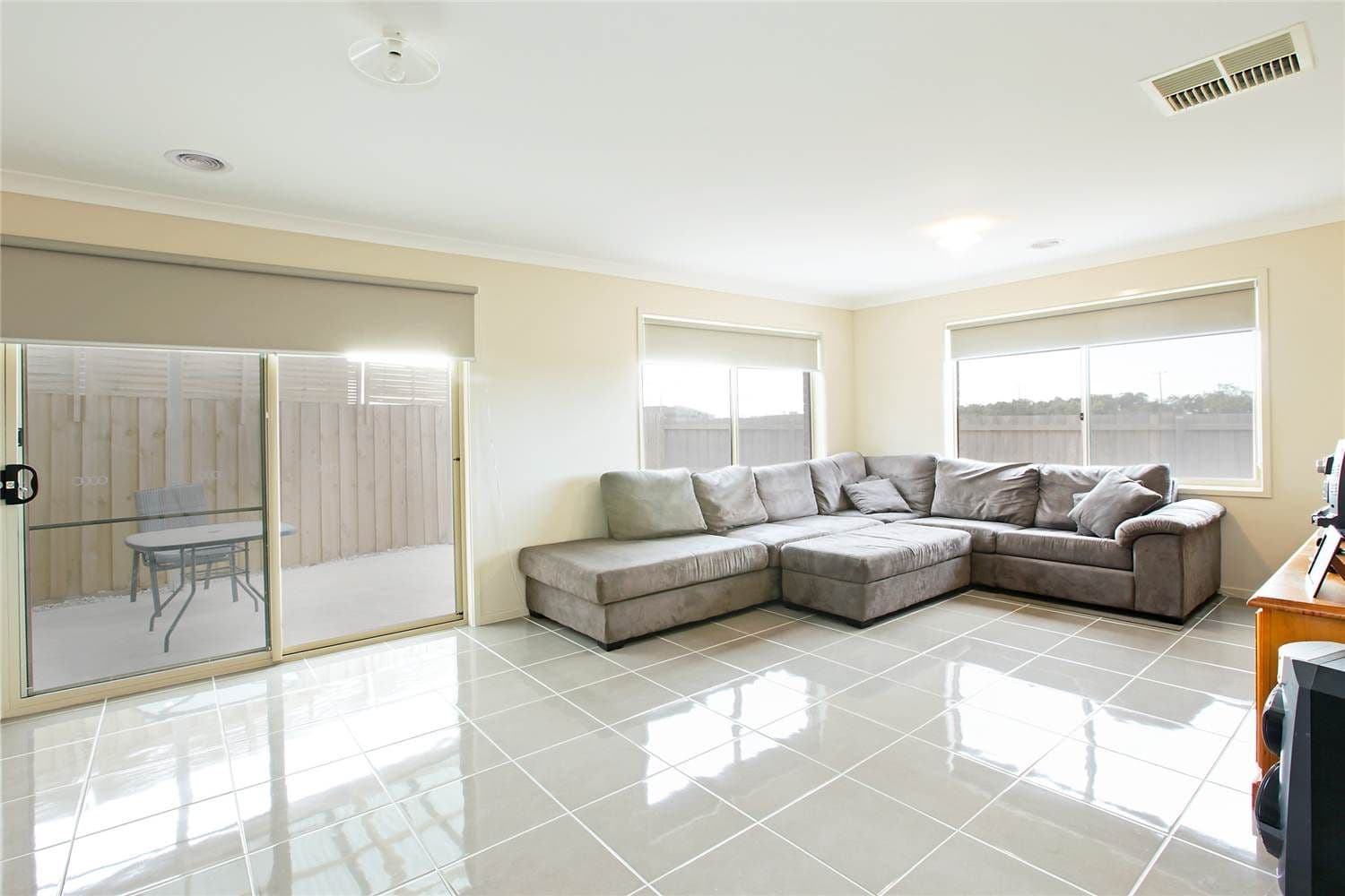 4 Viogner Place, WAURN PONDS VIC 3216, Waurn Ponds - Thumbnail 2