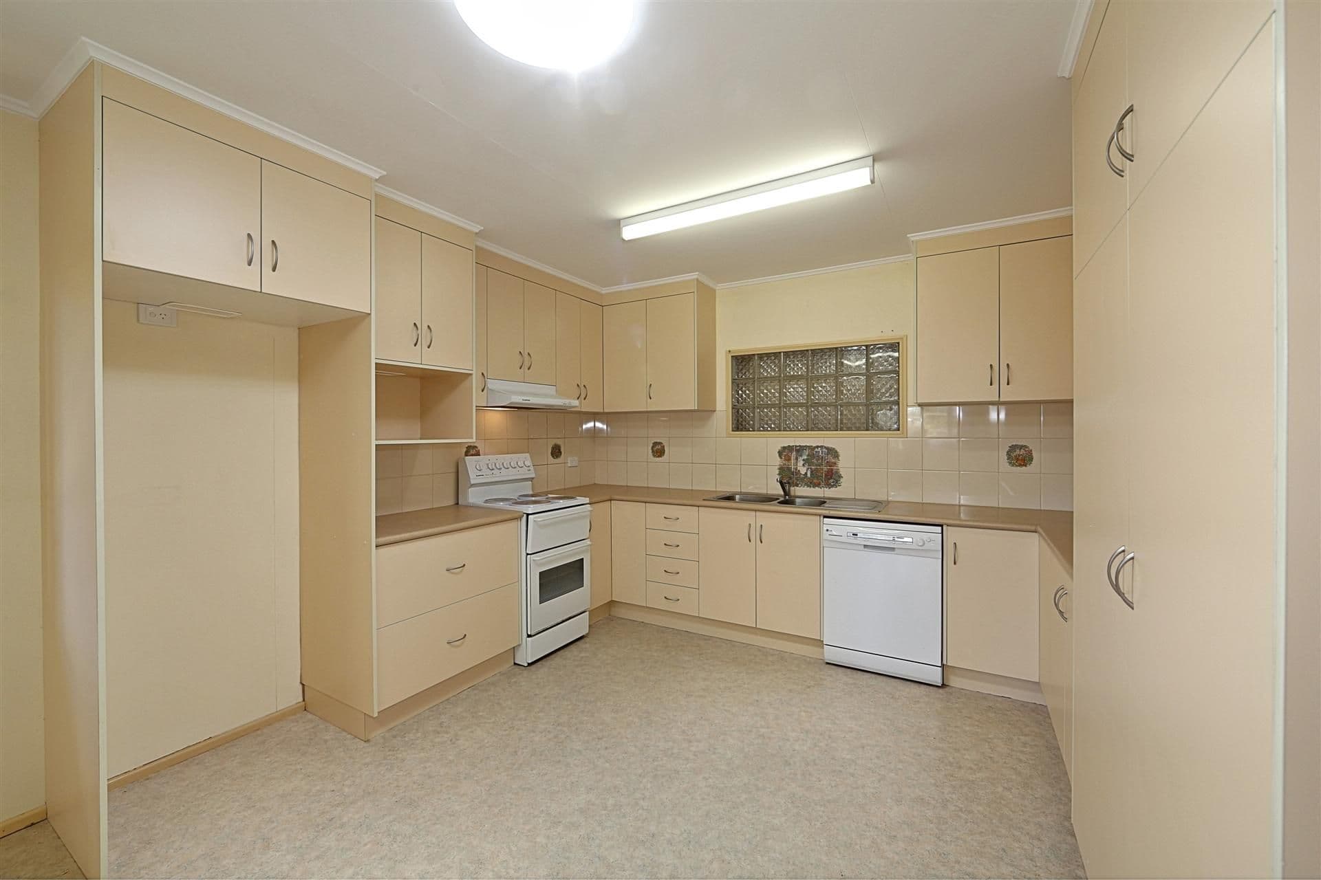 12 Halpin Street, NORVILLE QLD 4670, Norville - Thumbnail 3