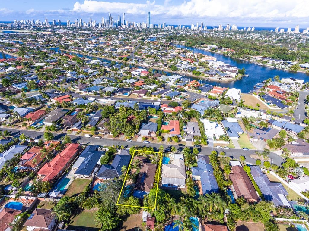 21 McIlwraith Avenue, Sorrento QLD 4217, Sorrento - Image 1