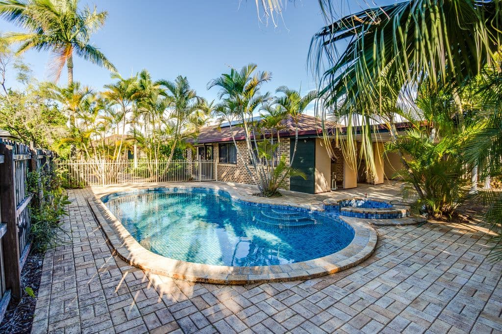 21 McIlwraith Avenue, Sorrento QLD 4217, Sorrento - Thumbnail 3