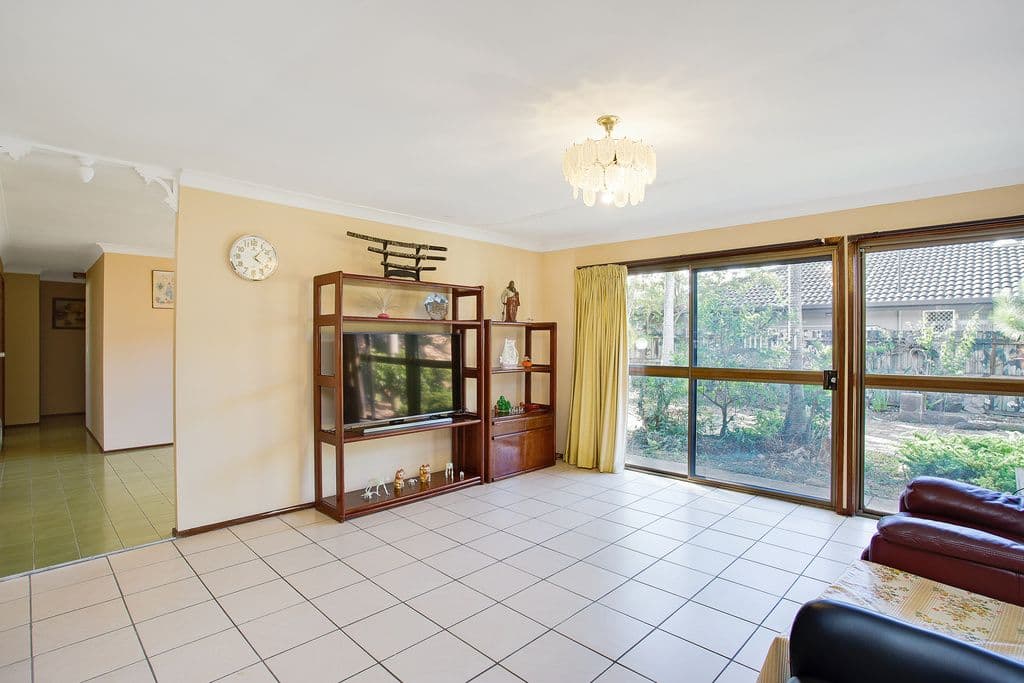 21 McIlwraith Avenue, Sorrento QLD 4217, Sorrento - Thumbnail 4