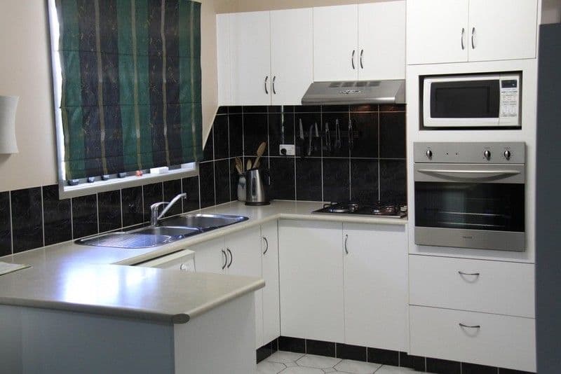 26 Edward Street, BOYNE ISLAND QLD 4680, Boyne Island - Thumbnail 2