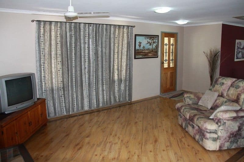 26 Edward Street, BOYNE ISLAND QLD 4680, Boyne Island - Thumbnail 3