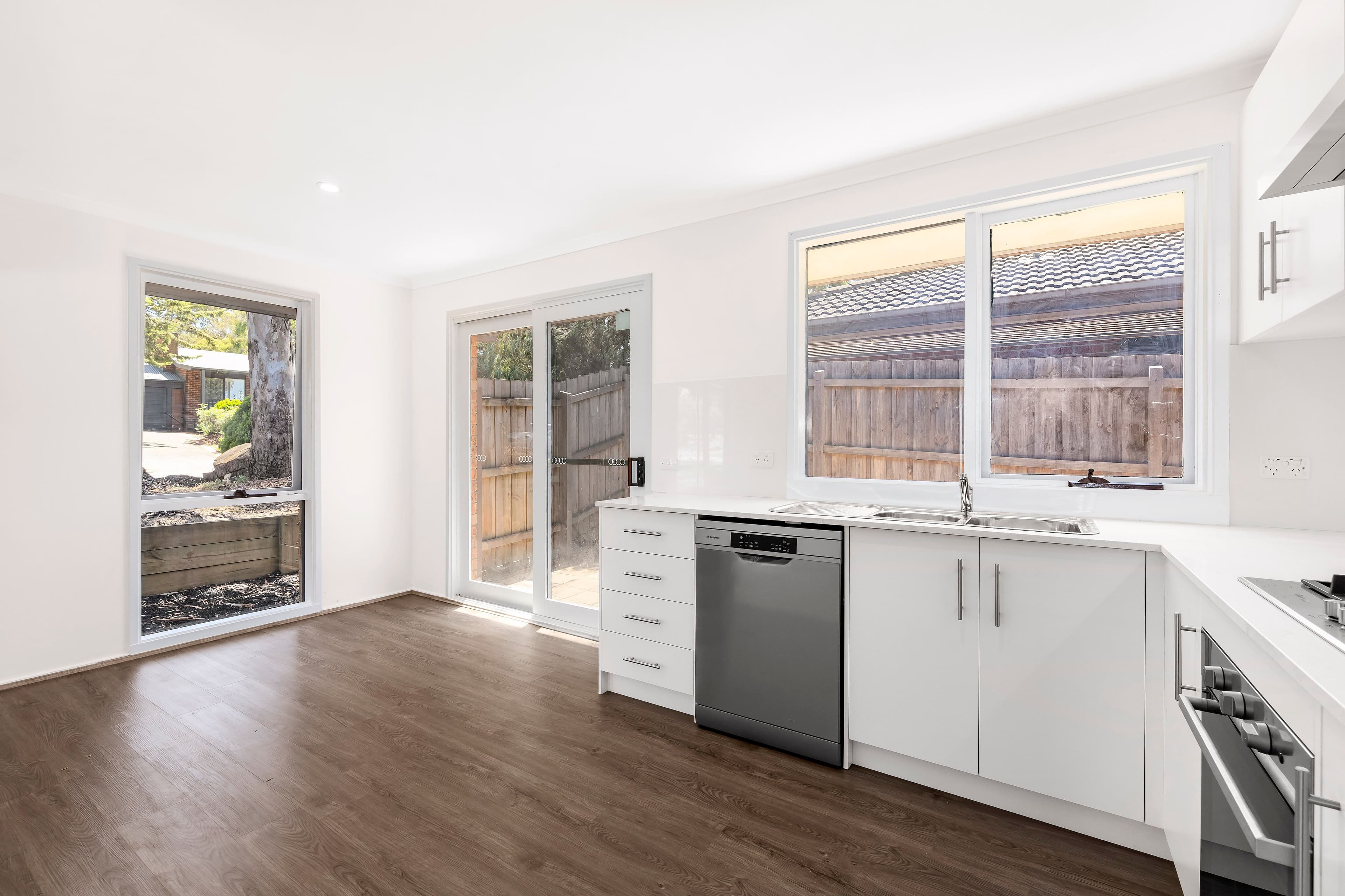 8 Shrubby Walk, Croydon South VIC 3136, Croydon South - Thumbnail 3