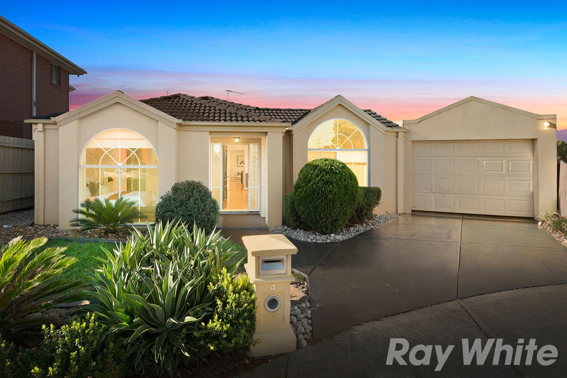 4 Angus Court, Oakleigh South VIC 3167, Oakleigh South - Image 1