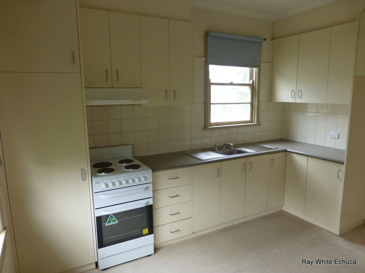 20A Hereford Road, Mount Evelyn
    
    
      
        867 m2, Mount Evelyn - Thumbnail 2