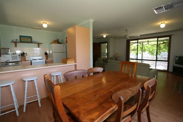 8 Bay Court, Cowes VIC 3922, Cowes - Thumbnail 3