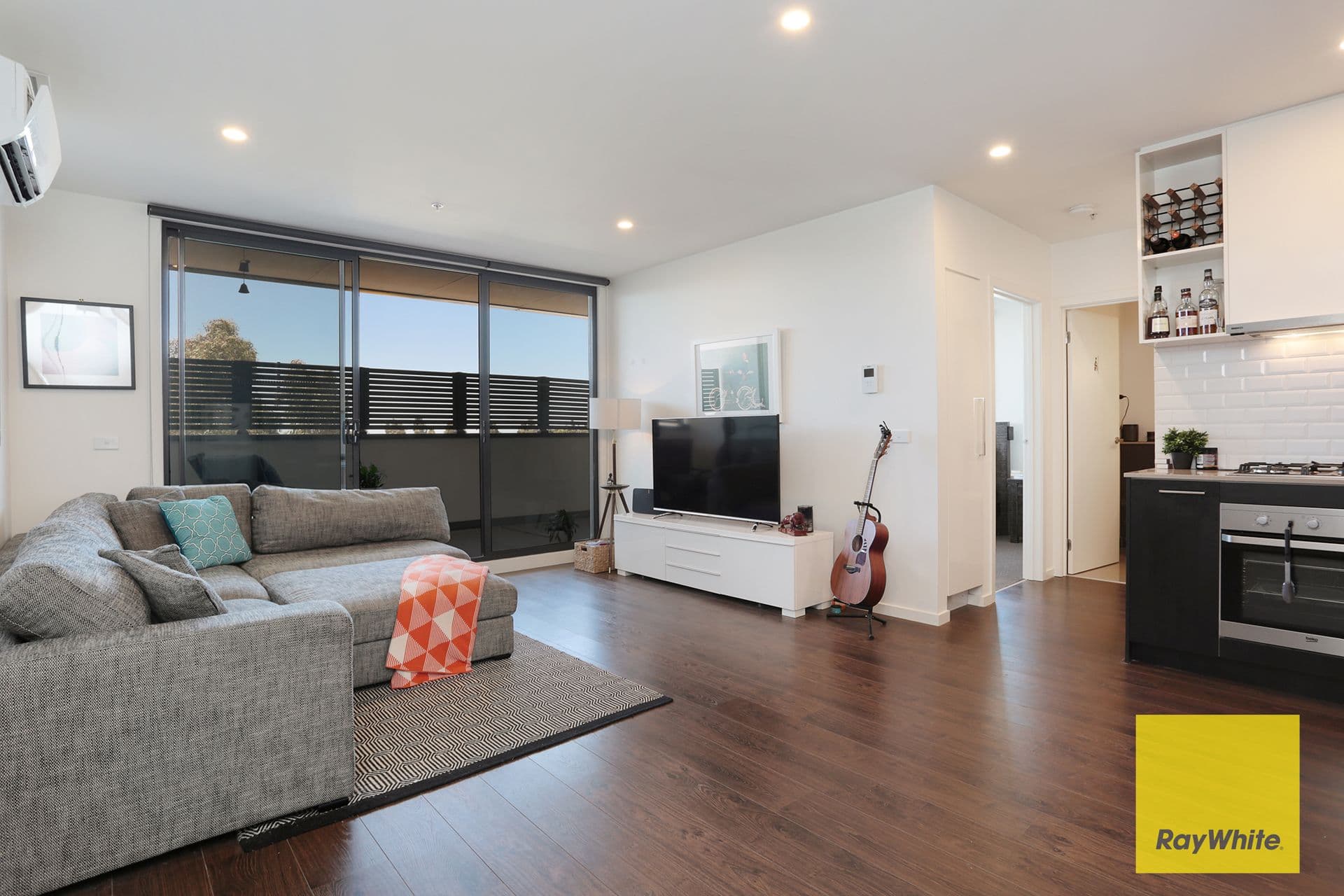 18 Tribeca Drive, Point Cook VIC 3030, Point Cook - Thumbnail 2