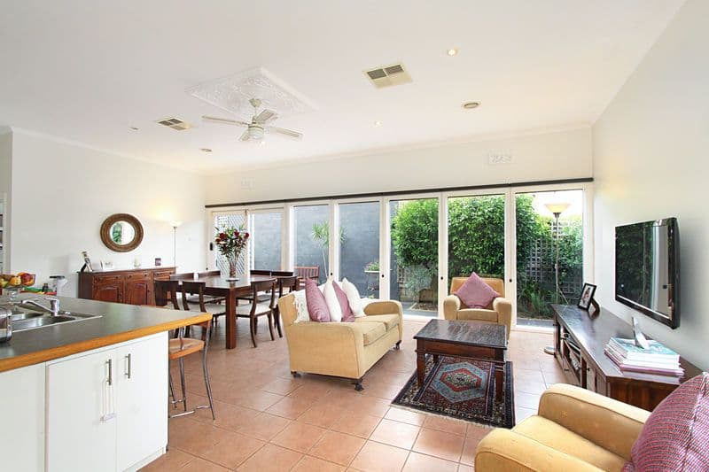 36 Taunton Avenue, OAKLEIGH SOUTH VIC 3167, Oakleigh South - Thumbnail 3