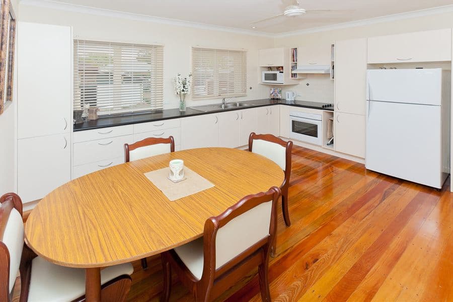 39 Sapphire Street, HOLLAND PARK QLD 4121, Holland Park - Thumbnail 3