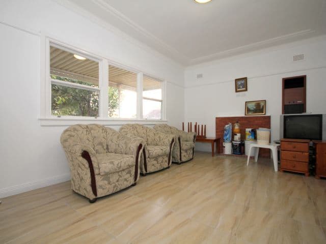 10 Palomar Parade, YAGOONA NSW 2199, Yagoona - Thumbnail 2
