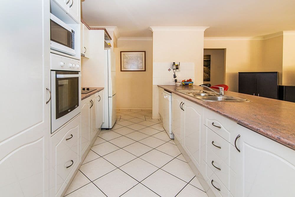 27 Highview Place, PARKWOOD QLD 4214, Parkwood - Thumbnail 6