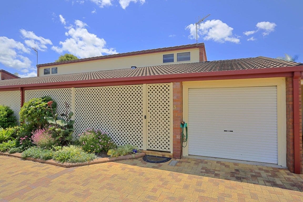 15 Thabeban Street, Avenell Heights QLD 4670, Avenell Heights - Thumbnail 4