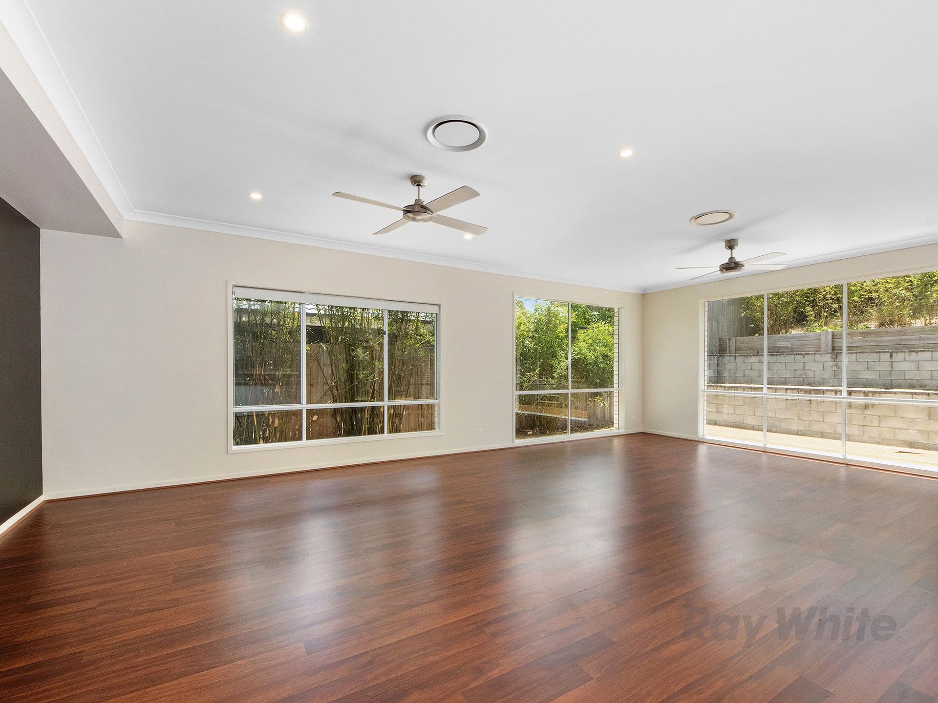 8 Meander Court, Ormeau Hills QLD 4208, Ormeau Hills - Thumbnail 3