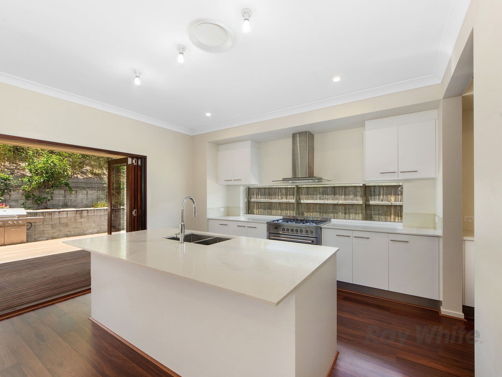 8 Meander Court, Ormeau Hills QLD 4208, Ormeau Hills - Thumbnail 4