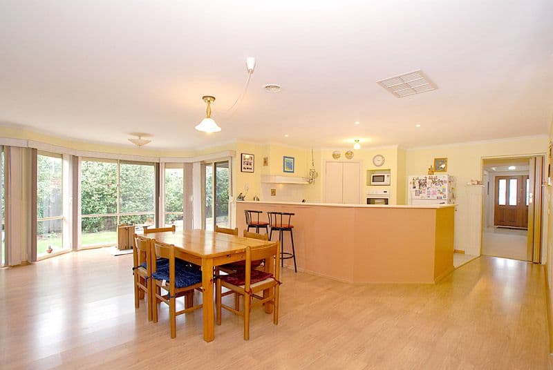 28 Teofilo Drive, LYSTERFIELD VIC 3156, Lysterfield - Thumbnail 2