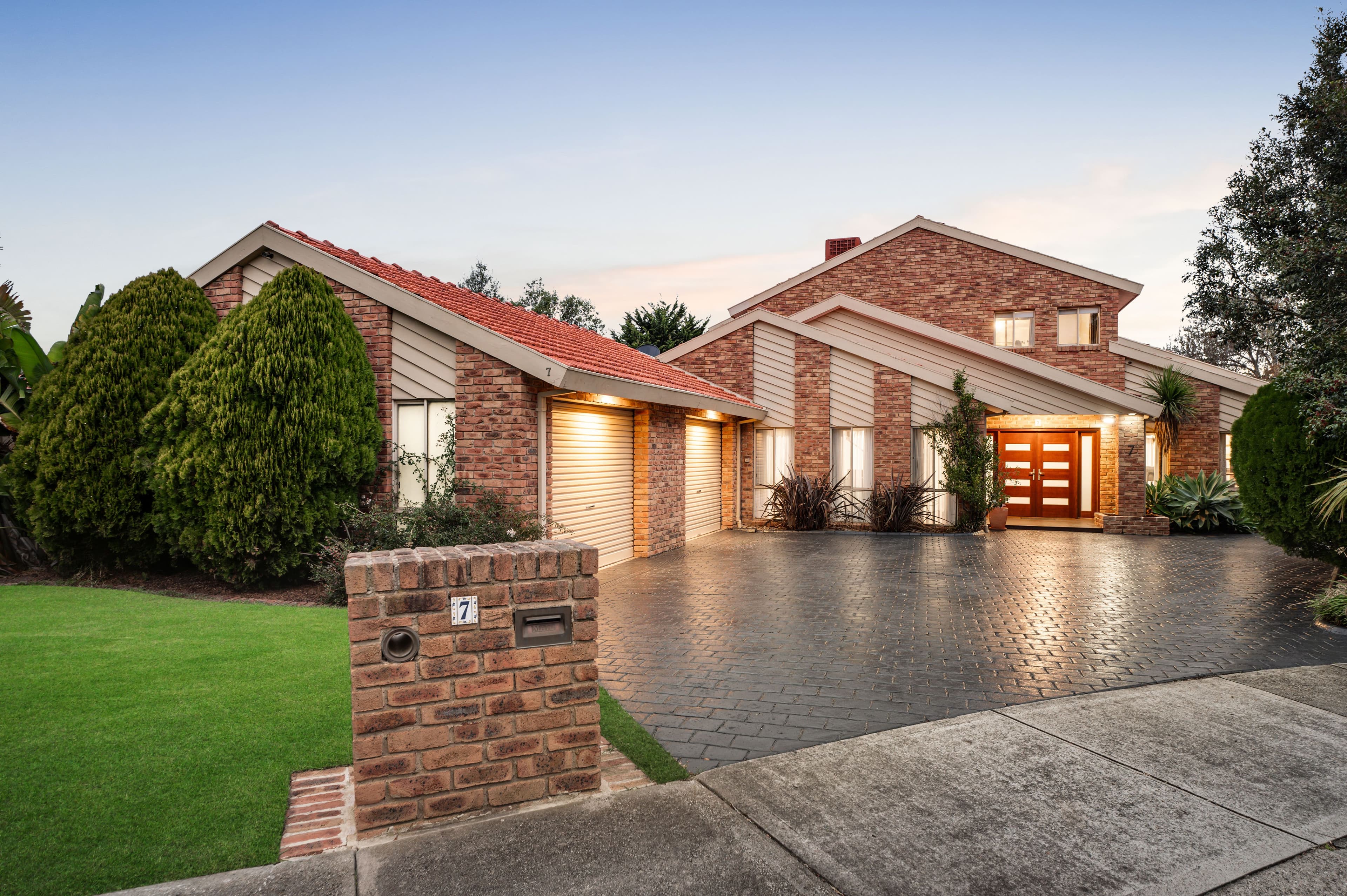 7 Irving Close, Greenvale VIC 3059, Greenvale - Image 1