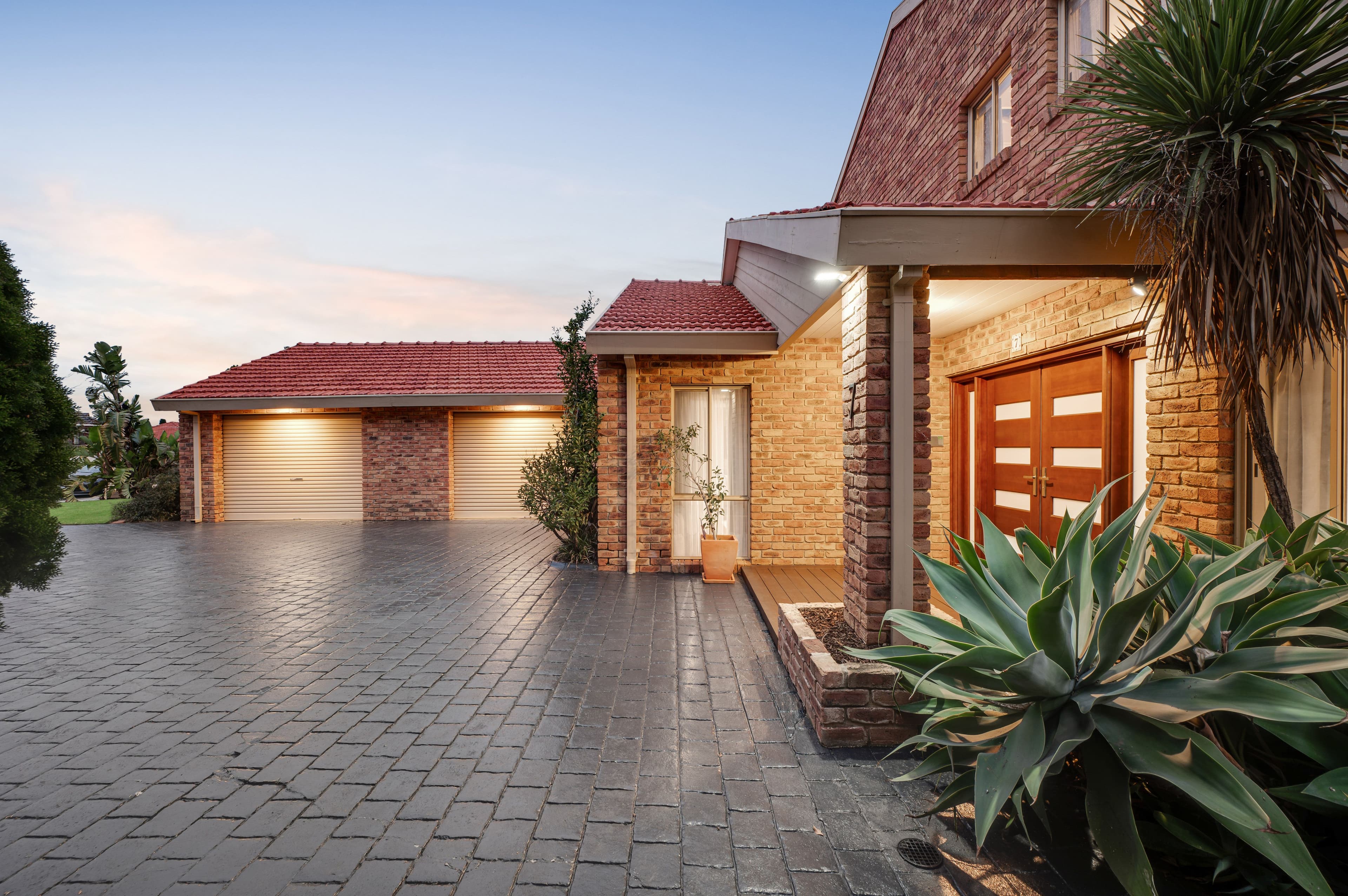 7 Irving Close, Greenvale VIC 3059, Greenvale - Thumbnail 2