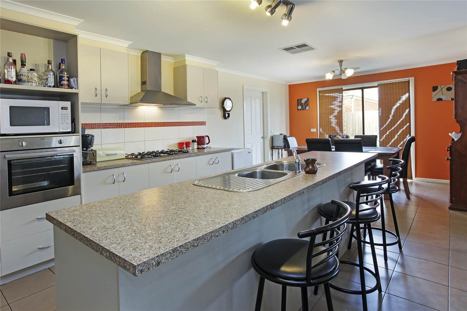 63 Nigella Avenue, CORIO VIC 3214, Corio - Thumbnail 3