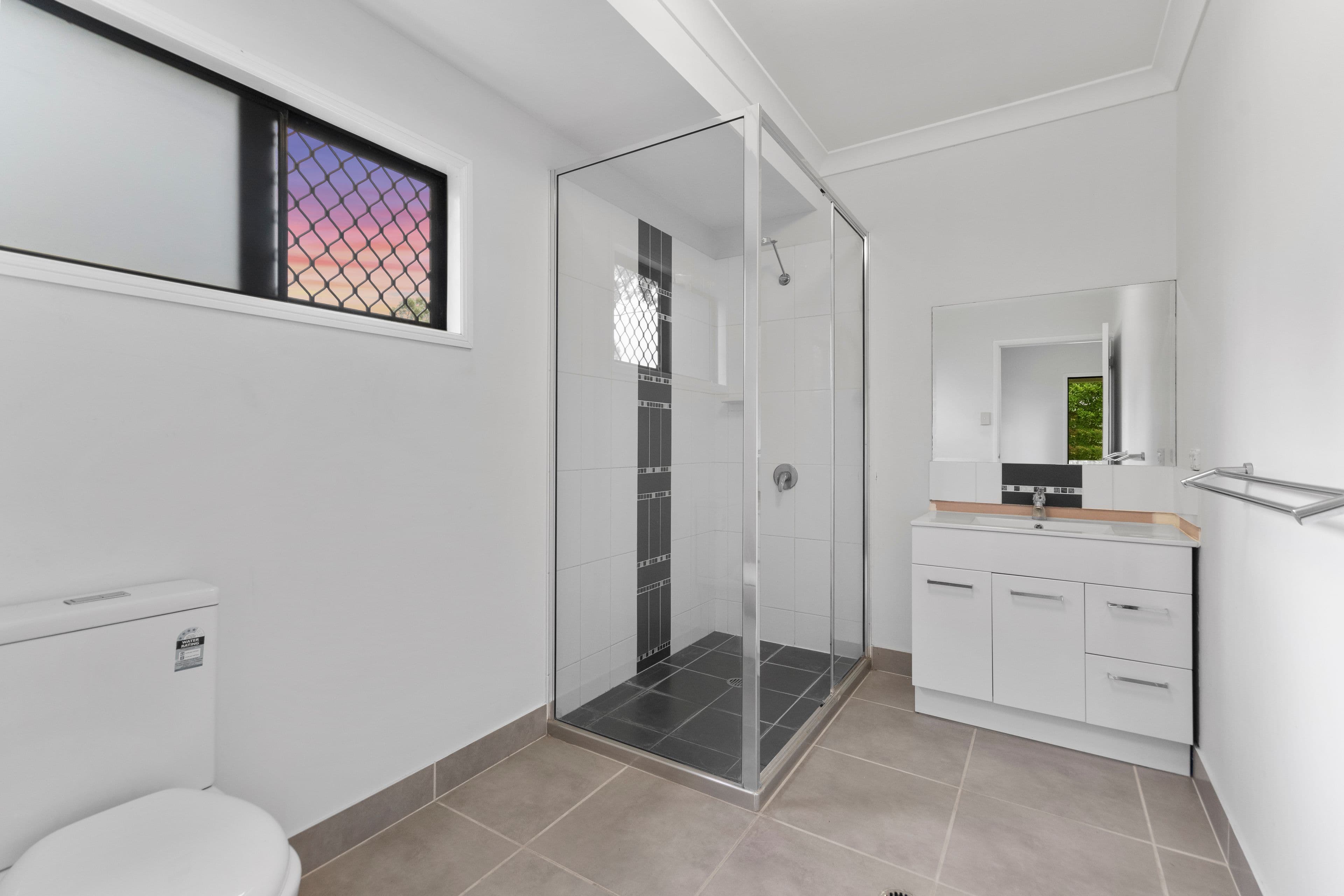 21 Blackview Avenue, Black River QLD 4818, Black River - Thumbnail 6