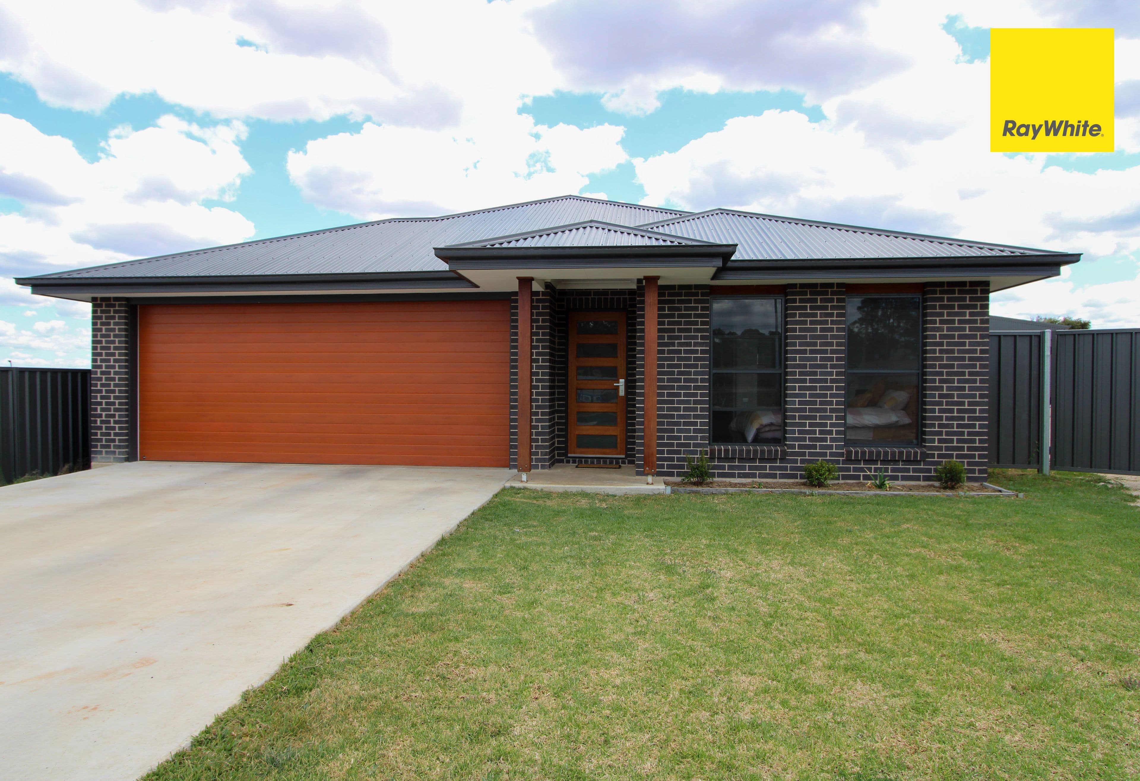 64 Mather Street, Inverell NSW 2360, Inverell - Image 1