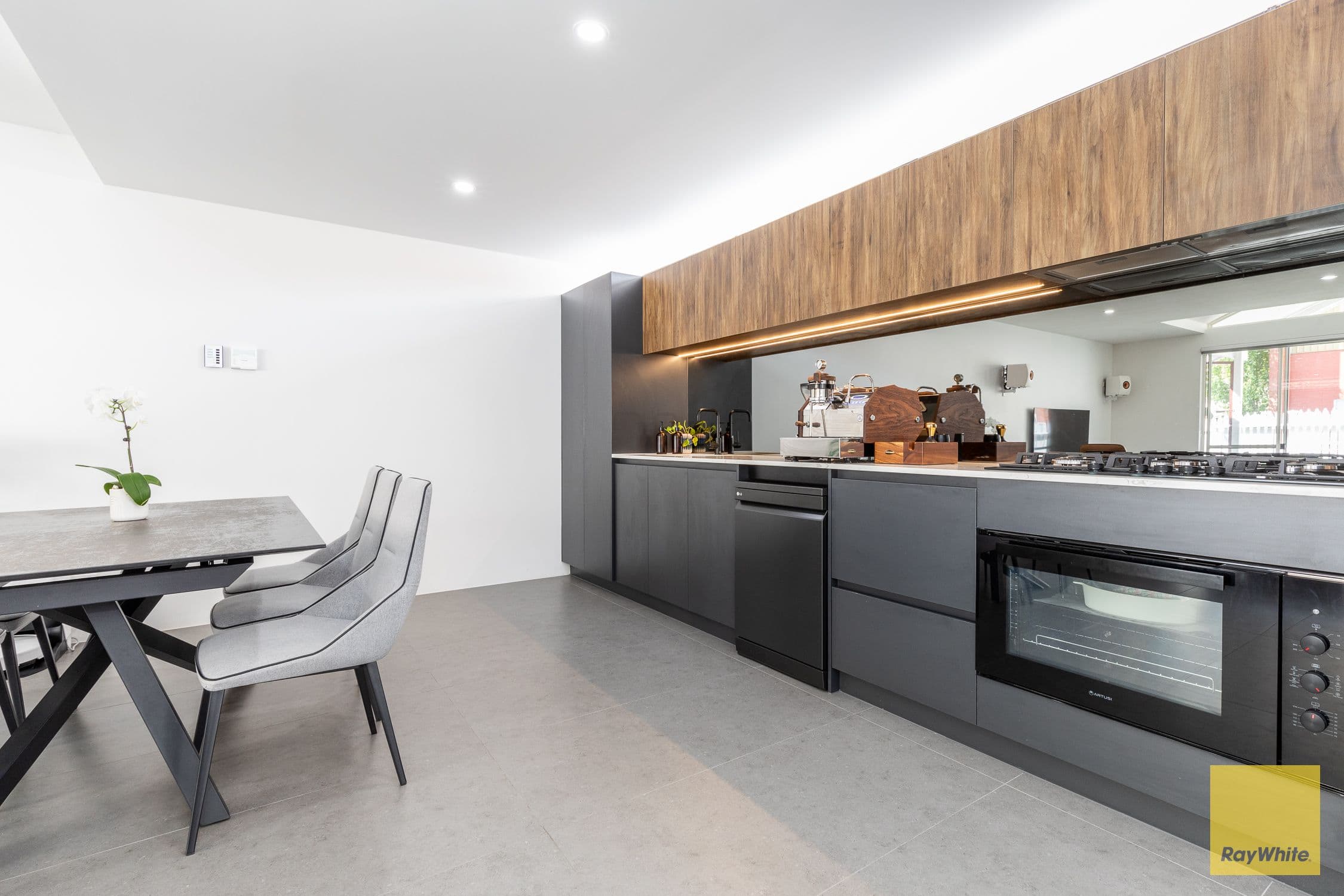 183A Eighth Avenue, Inglewood WA 6052, Inglewood - Thumbnail 8