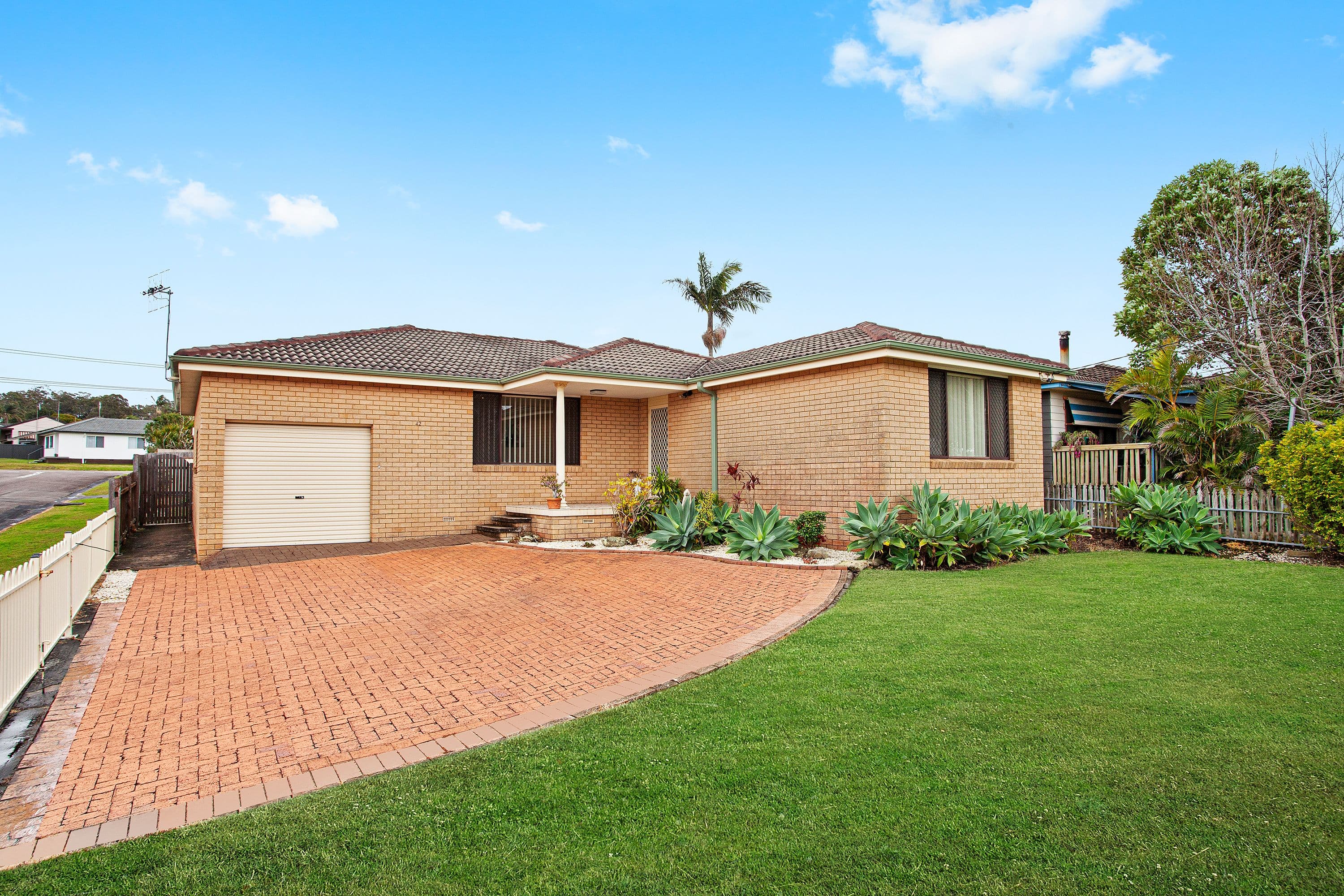 42 Maxwell Avenue, Gorokan NSW 2263, Gorokan - Image 1