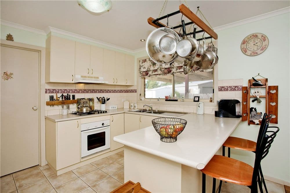 7 Creswick Court, CORIO VIC 3214, Corio - Thumbnail 3