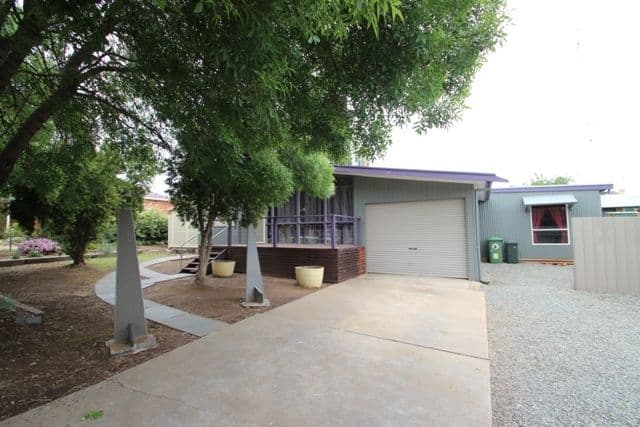 28 Guilford Street, CLARE SA 5453, Clare - Thumbnail 2